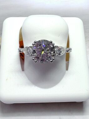 Moissanite 1.25CTW Sterling Silver Solitaire Ring Size 6.25